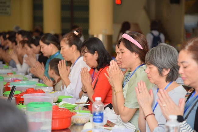 Khóa tu “Một ngày sống thiền” cùng thầy Pháp Nhật