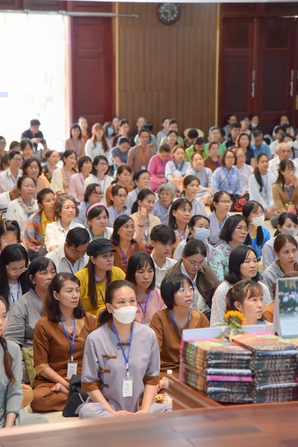 Khóa tu “Một ngày sống thiền” cùng thầy Pháp Nhật