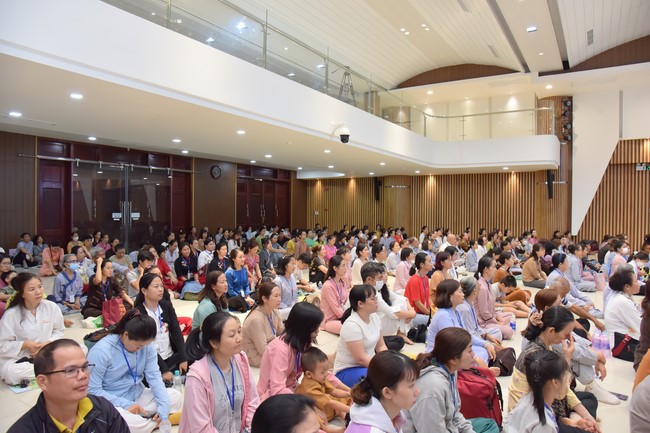 Khóa tu “Một ngày sống thiền” cùng thầy Pháp Nhật