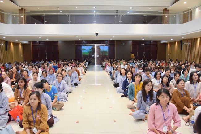 Khóa tu “Một ngày sống thiền” cùng thầy Pháp Nhật