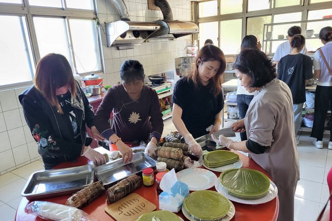 The Great Ceremony of Peaceful Prayers for the Lunar New Year of the Rabbit at Lingyin Temple, Taiwan.