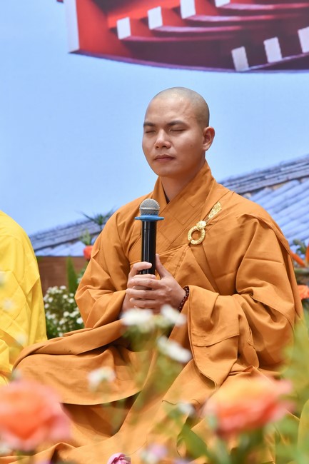 The temple protecting the nation's soul Retreat of Nhan Sinh Club.