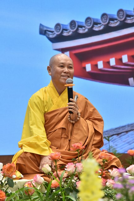 The temple protecting the nation's soul Retreat of Nhan Sinh Club.