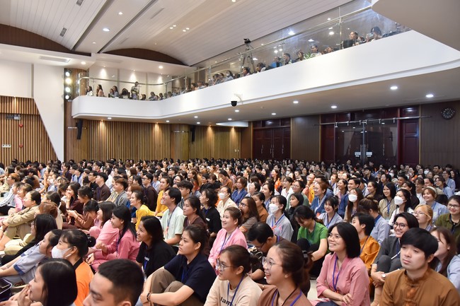 The temple protecting the nation's soul Retreat of Nhan Sinh Club.