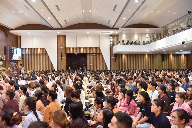 The temple protecting the nation's soul Retreat of Nhan Sinh Club.