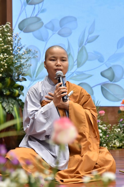The temple protecting the nation's soul Retreat of Nhan Sinh Club.