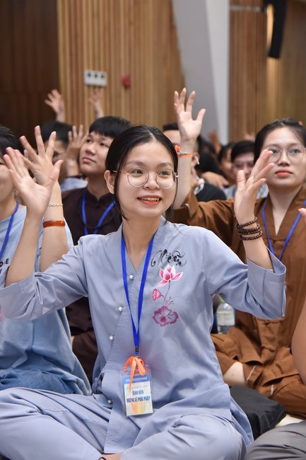 The temple protecting the nation's soul Retreat of Nhan Sinh Club.