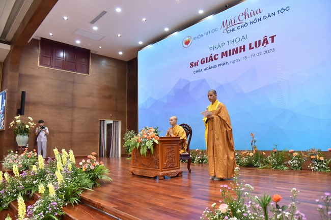 The temple protecting the nation's soul Retreat of Nhan Sinh Club.