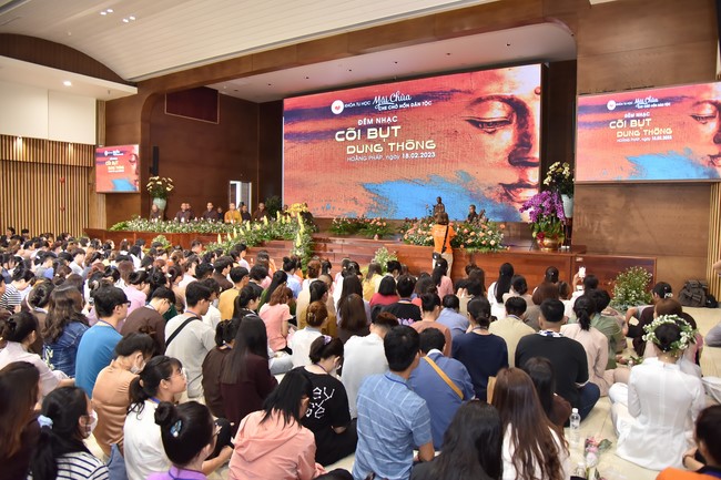 The temple protecting the nation's soul Retreat of Nhan Sinh Club.