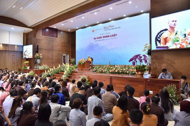 The temple protecting the nation's soul Retreat of Nhan Sinh Club.