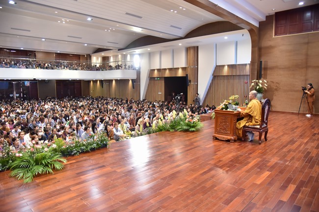 The temple protecting the nation's soul Retreat of Nhan Sinh Club.