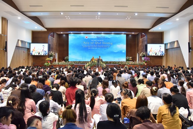 The temple protecting the nation's soul Retreat of Nhan Sinh Club.