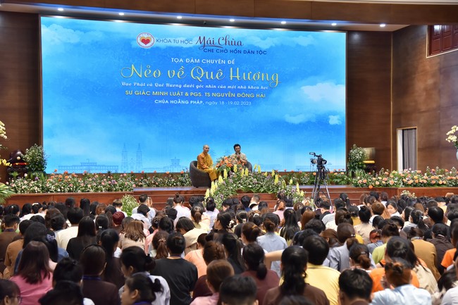 The temple protecting the nation's soul Retreat of Nhan Sinh Club.