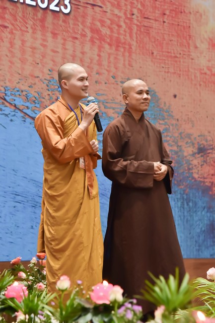 The temple protecting the nation's soul Retreat of Nhan Sinh Club.