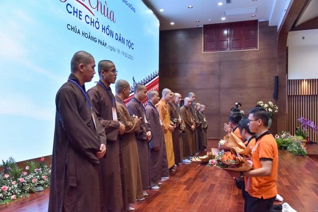 The temple protecting the nation's soul Retreat of Nhan Sinh Club.