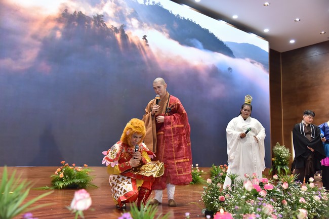 The temple protecting the nation's soul Retreat of Nhan Sinh Club.