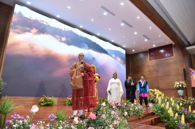 The temple protecting the nation's soul Retreat of Nhan Sinh Club.