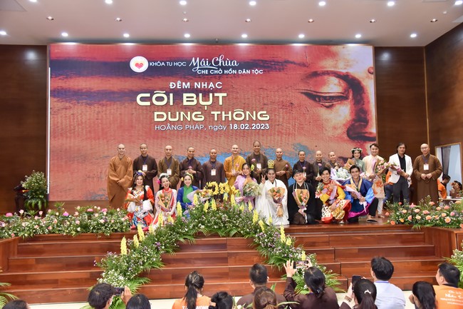 The temple protecting the nation's soul Retreat of Nhan Sinh Club.