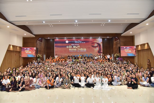The temple protecting the nation's soul Retreat of Nhan Sinh Club.