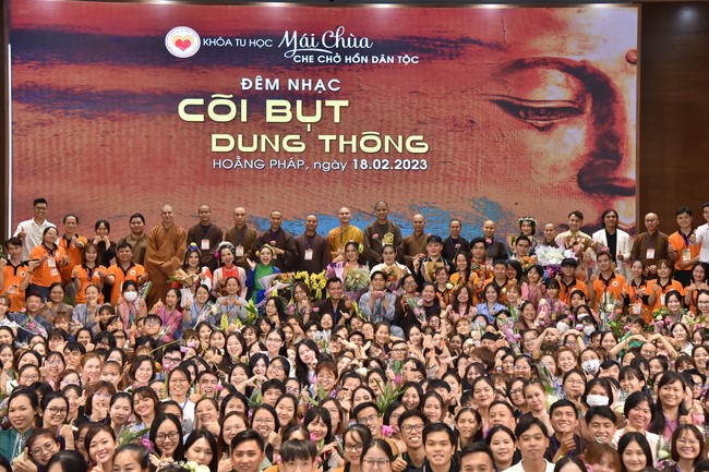 The temple protecting the nation's soul Retreat of Nhan Sinh Club.