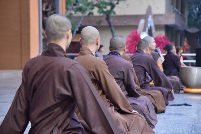 The temple protecting the nation's soul Retreat of Nhan Sinh Club.