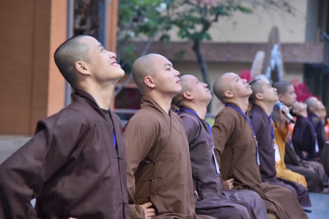 The temple protecting the nation's soul Retreat of Nhan Sinh Club.