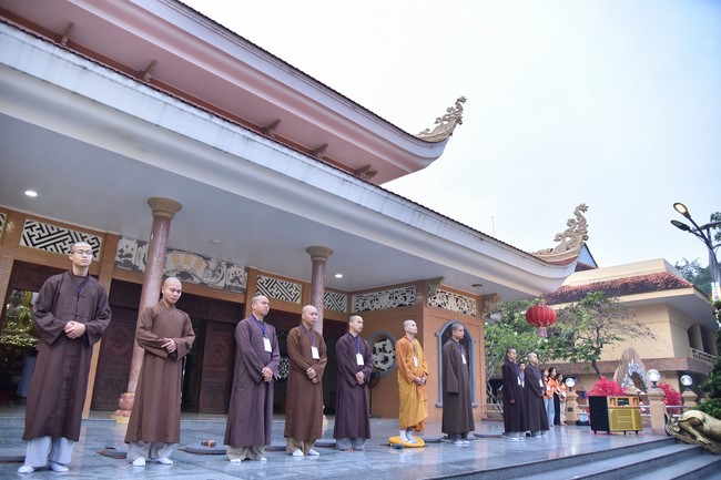 The temple protecting the nation's soul Retreat of Nhan Sinh Club.