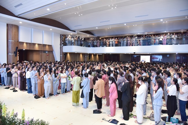 The temple protecting the nation's soul Retreat of Nhan Sinh Club.