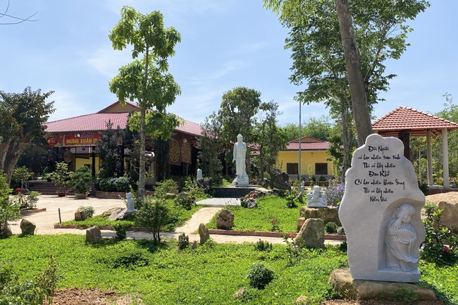 Repentant ceremony on Jan. 29th, Year of the Cat at     Suoi Phap Pagoda