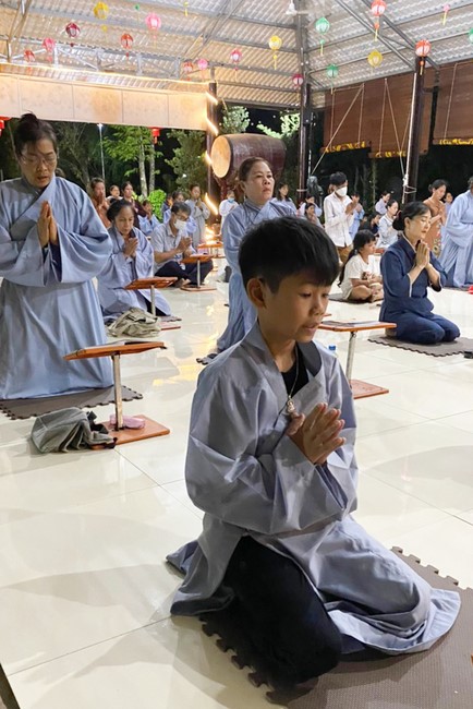 Repentant ceremony on Jan. 29th, Year of the Cat at     Suoi Phap Pagoda
