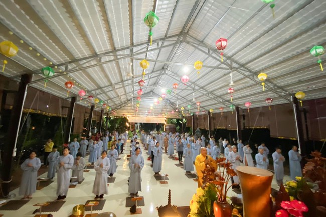 Repentant ceremony on Jan. 29th, Year of the Cat at     Suoi Phap Pagoda