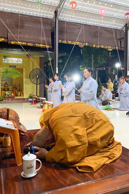 Repentant ceremony on Jan. 29th, Year of the Cat at     Suoi Phap Pagoda