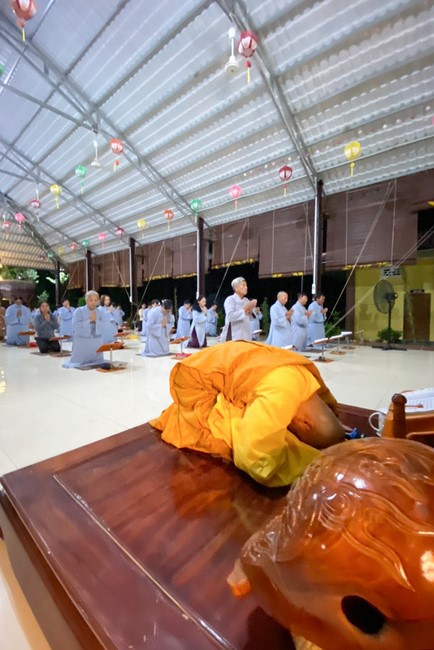 Repentant ceremony on Jan. 29th, Year of the Cat at     Suoi Phap Pagoda