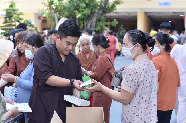 Tu niệm Phật một ngày