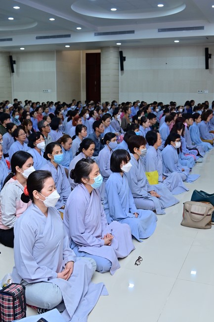 Tu niệm Phật một ngày