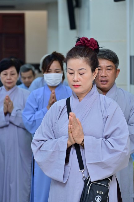 Tu niệm Phật một ngày