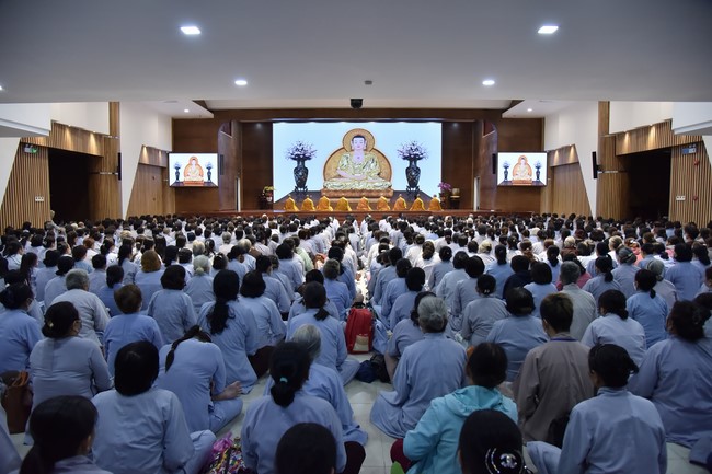 Tu niệm Phật một ngày