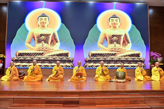 Tu niệm Phật một ngày