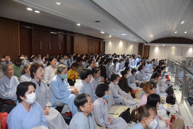 Tu niệm Phật một ngày