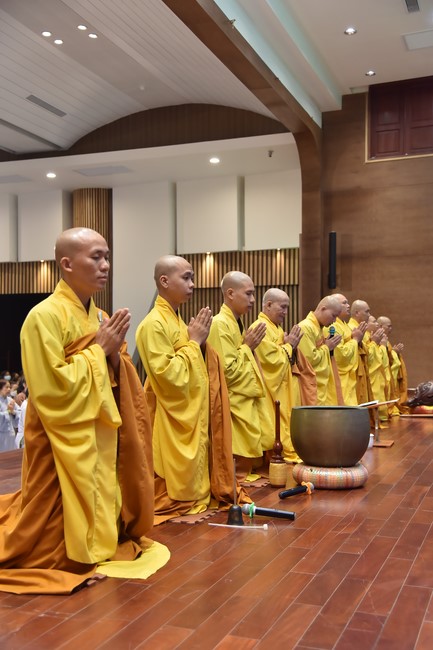 Tu niệm Phật một ngày