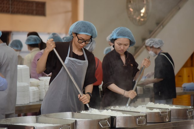 Tu niệm Phật một ngày