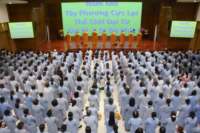 Tu niệm Phật một ngày