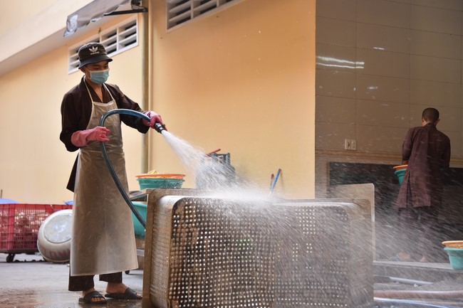 Tu niệm Phật một ngày