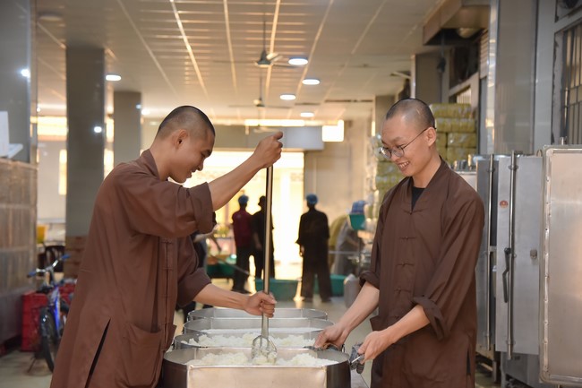 Tu niệm Phật một ngày