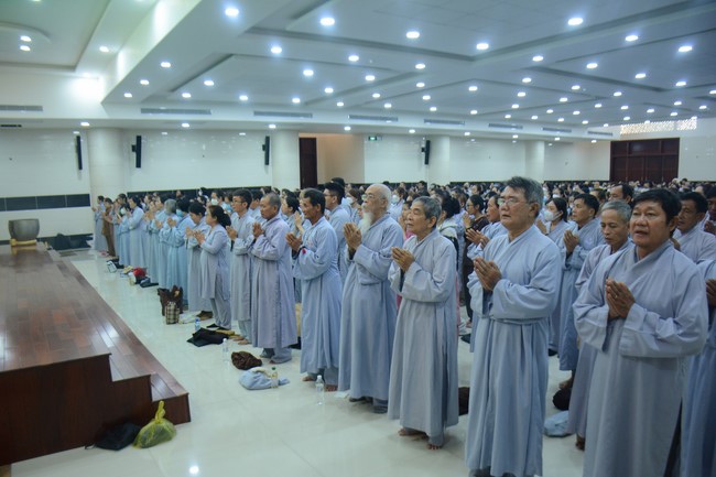 Tu niệm Phật một ngày