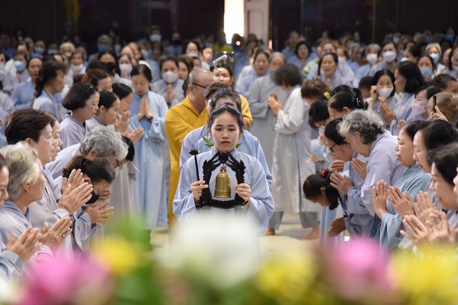 Tu niệm Phật một ngày