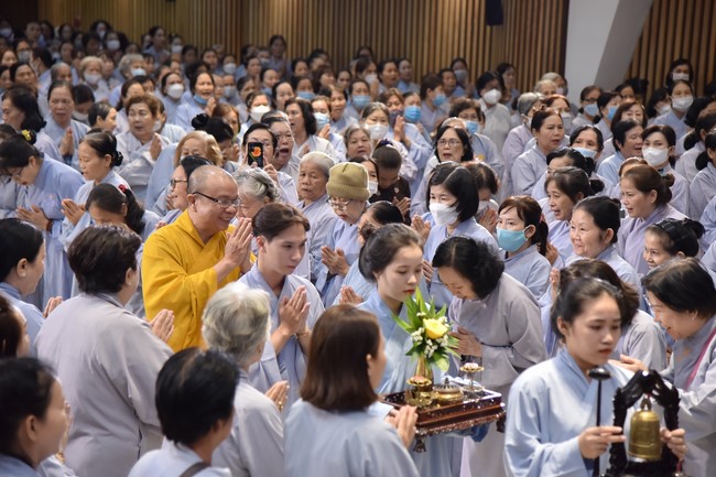 Tu niệm Phật một ngày