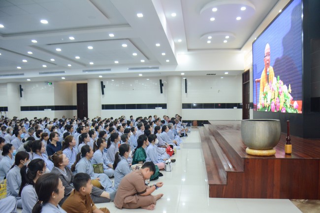 Tu niệm Phật một ngày