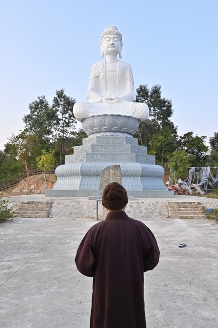 Visit Quynh Nhai spiritual complex and Da River Hydroelectric Lake in the fifth day of propagation trip in the Northern