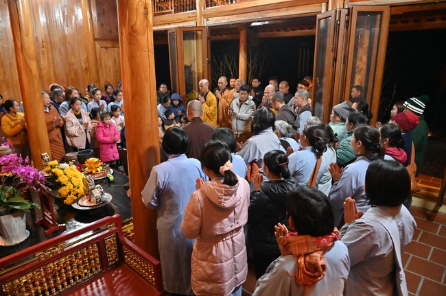 Visit Quynh Nhai spiritual complex and Da River Hydroelectric Lake in the fifth day of propagation trip in the Northern